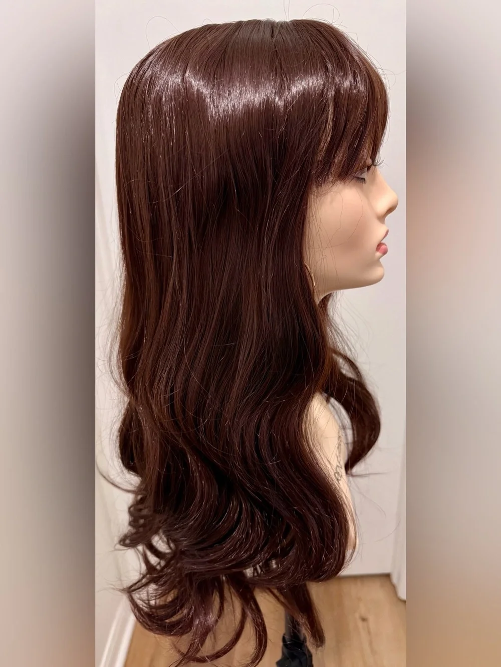 HAIR, 26” Wavy Center Part with Bangs with accessories, Brown